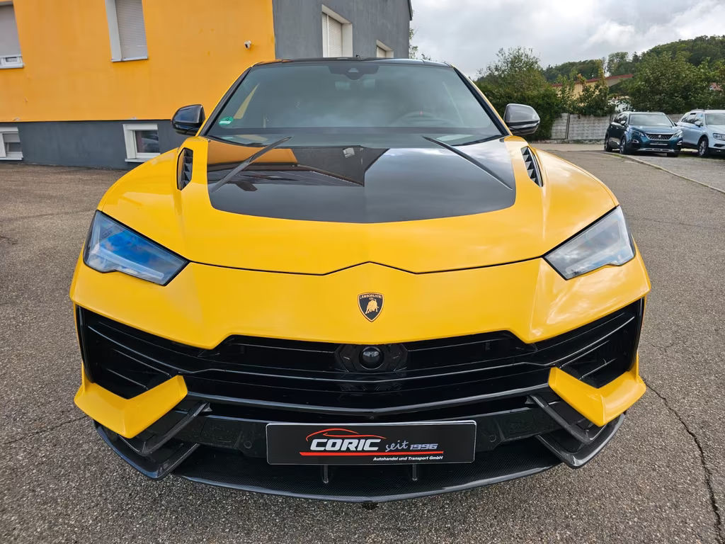 Lamborghini Urus Performante