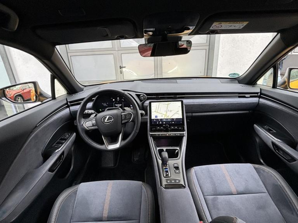 Lexus LBX