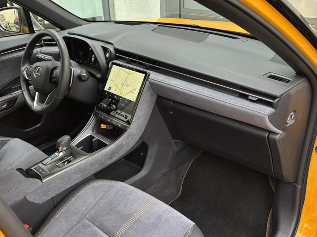 Lexus LBX