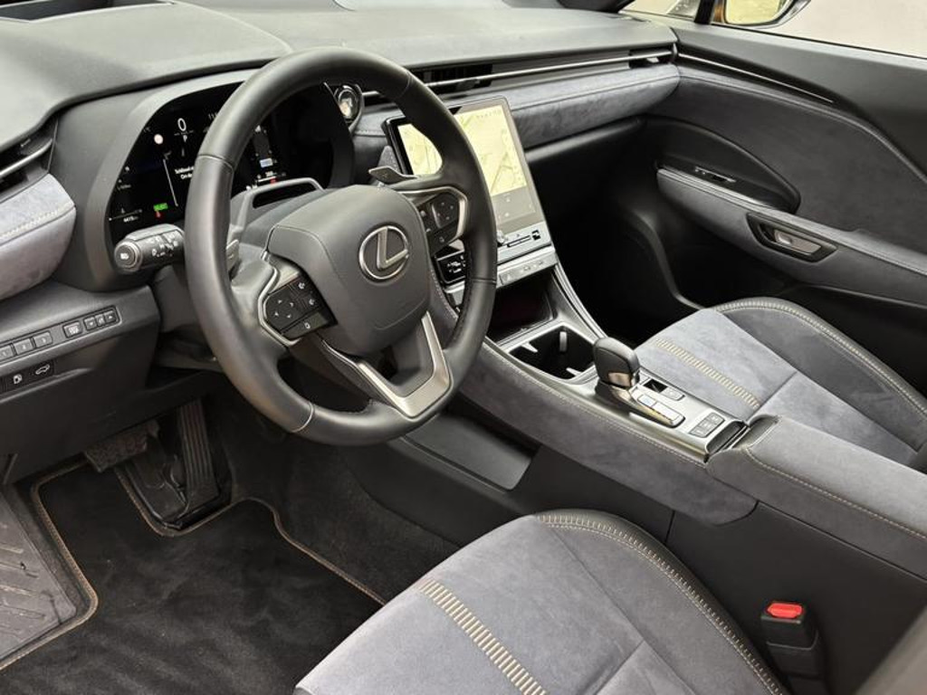 Lexus LBX