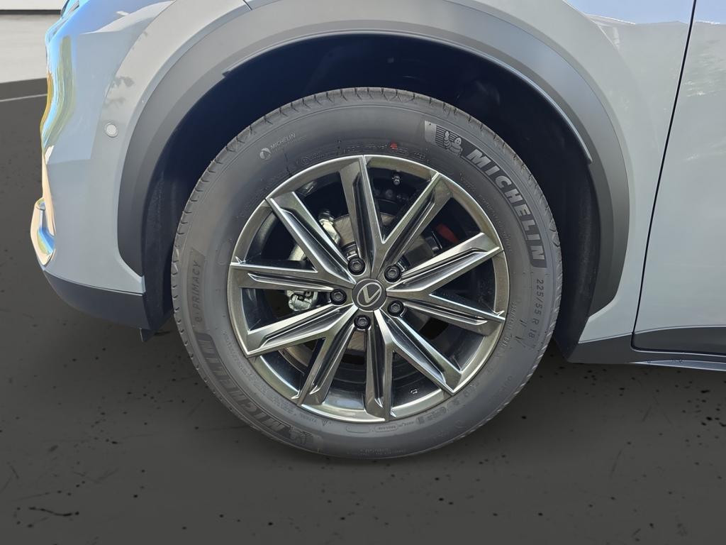 Lexus LBX