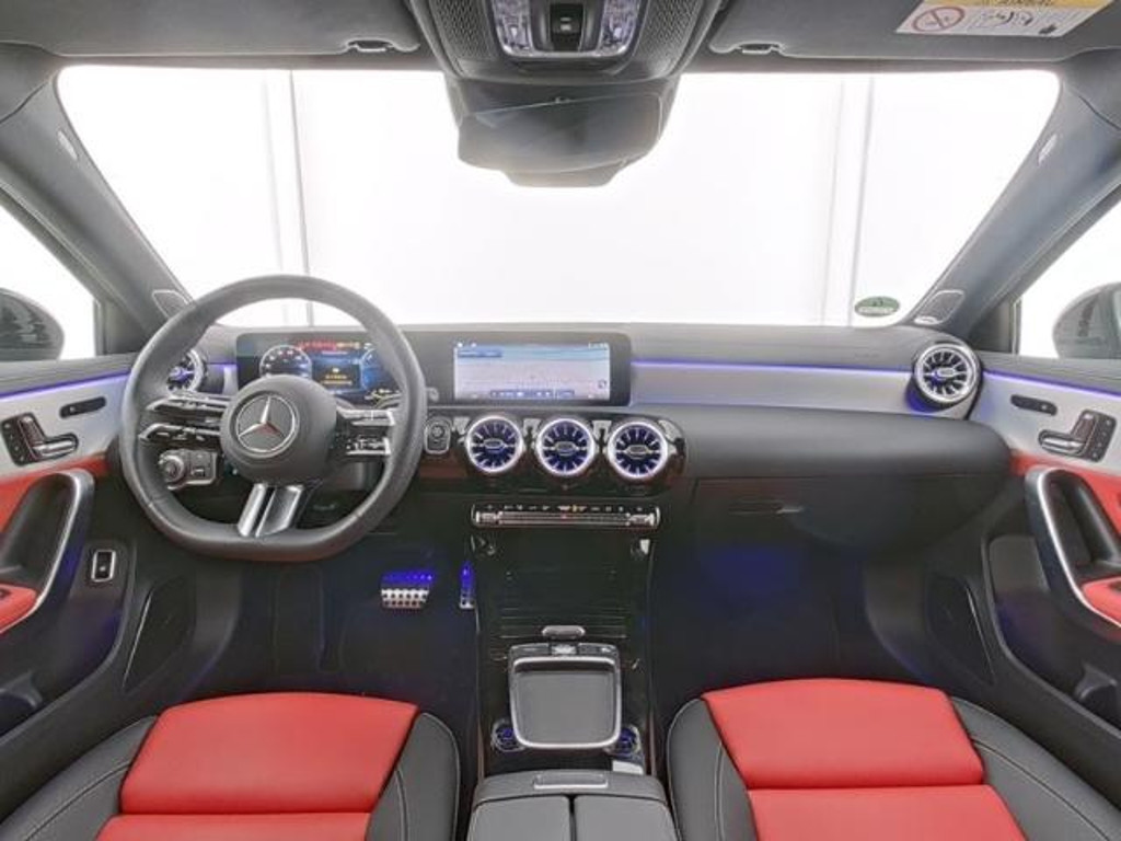 Mercedes-Benz A-Klasse A 250 AMG Line A 250 e Premium