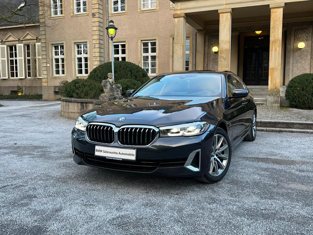BMW 5 Serie 530 Luxury Line Sedan 530e