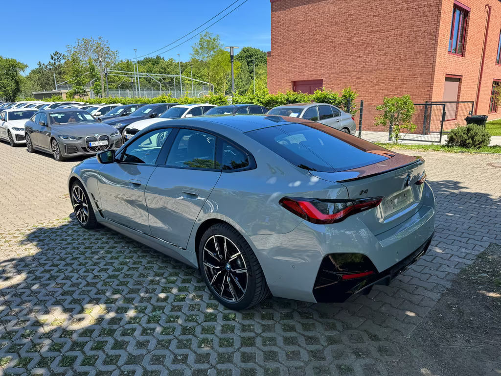 BMW i4