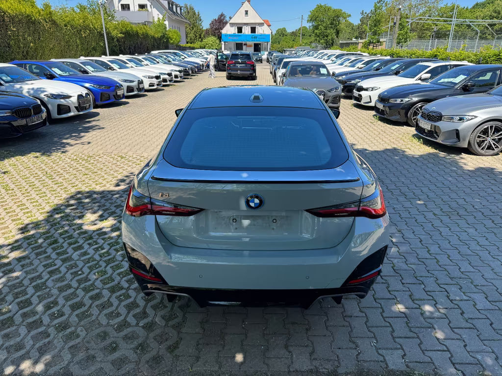 BMW i4