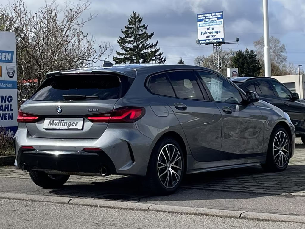 BMW 1 Serie 120 M-Sport Sedan 120i