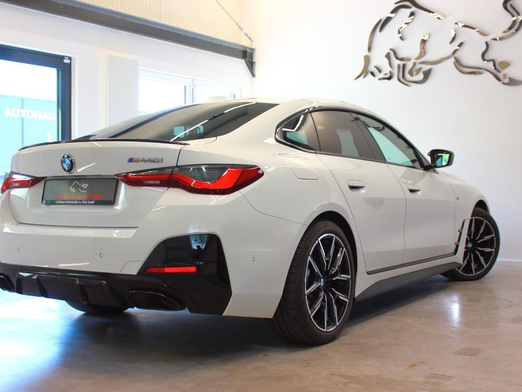 BMW M440