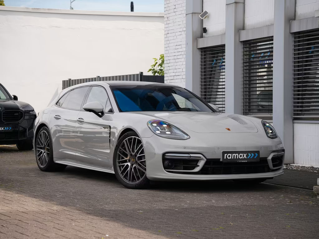 Porsche Panamera E-Hybrid Sport Turismo 4