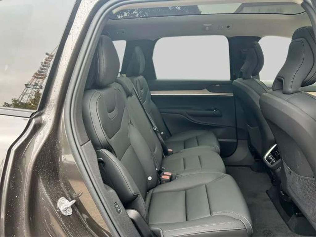 Volvo EX90