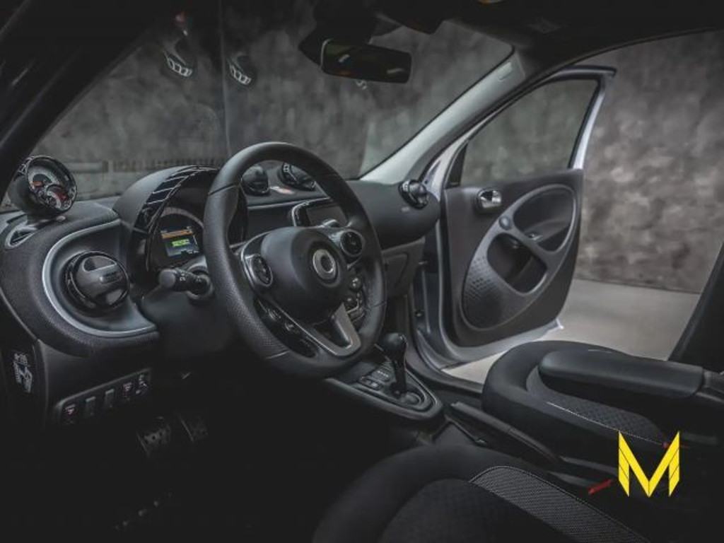 Smart EQ forfour