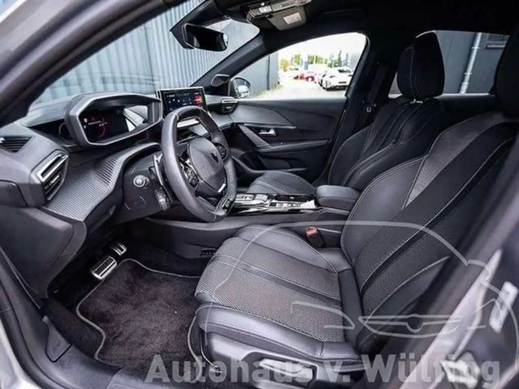 Peugeot e-208