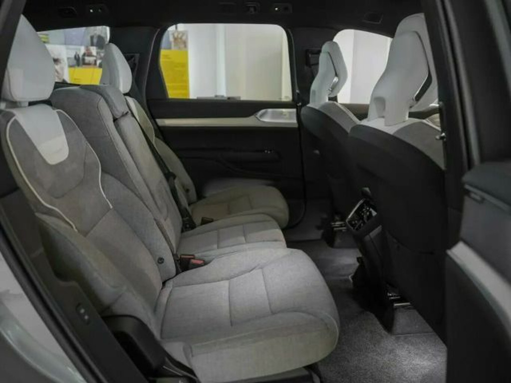 Volvo EX90