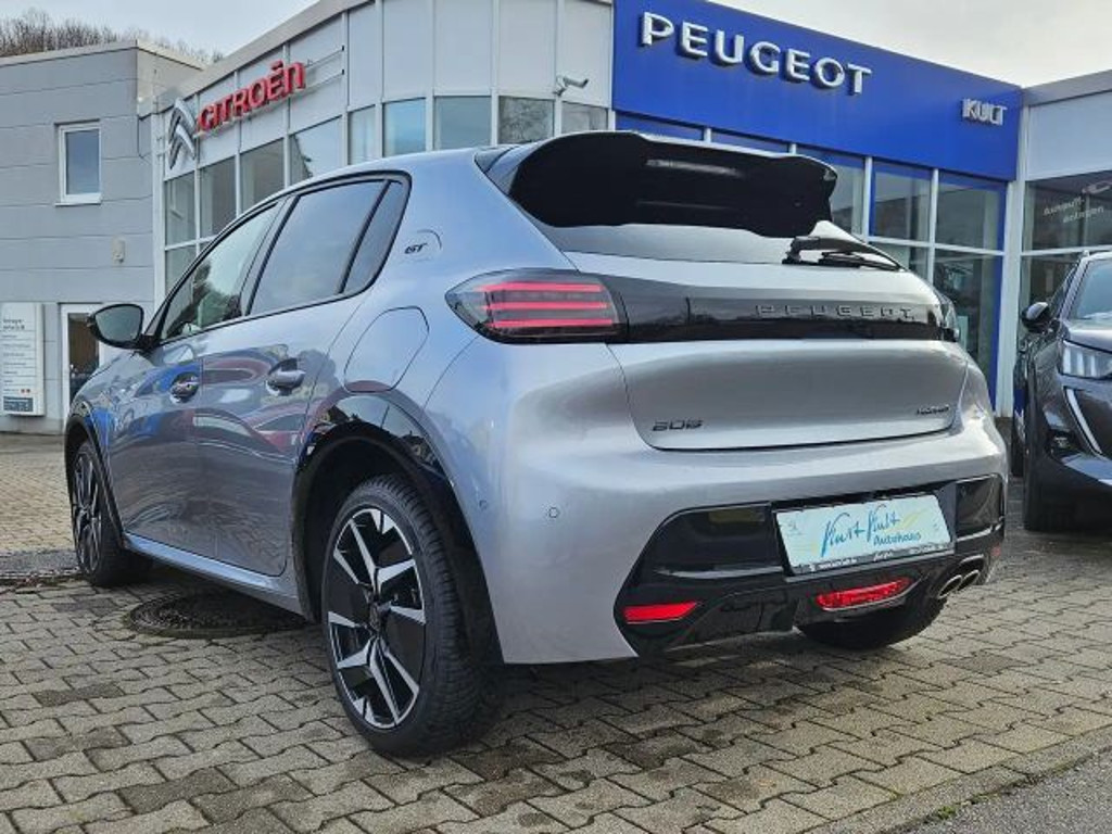 Peugeot e-208