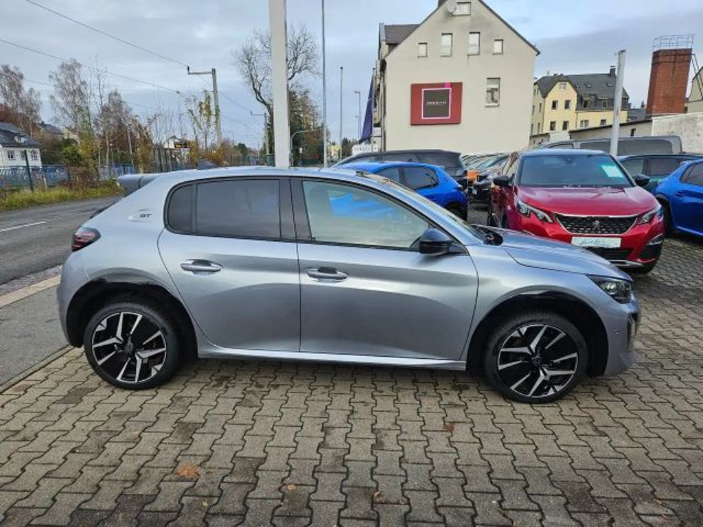 Peugeot e-208
