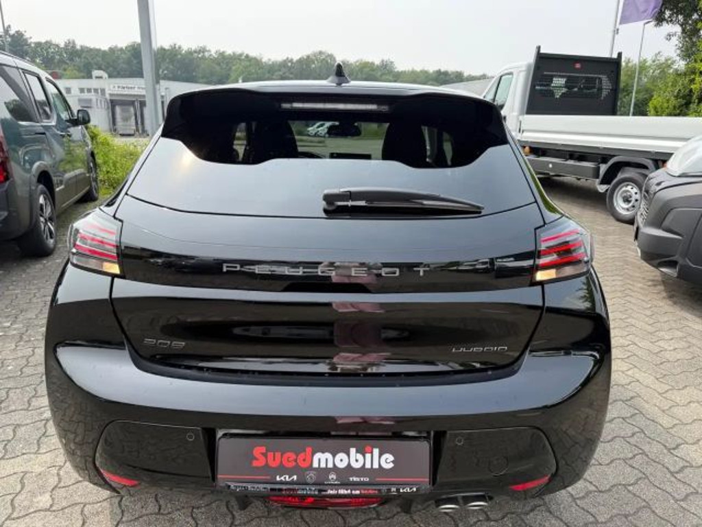 Peugeot e-208