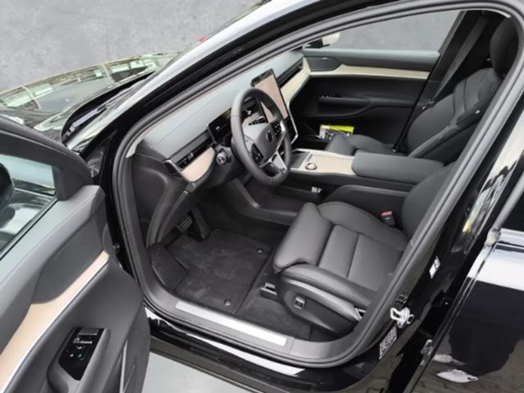 Volvo EX90