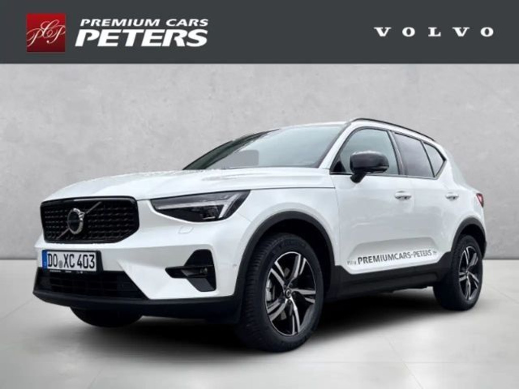 Volvo XC40 Plus Dark
