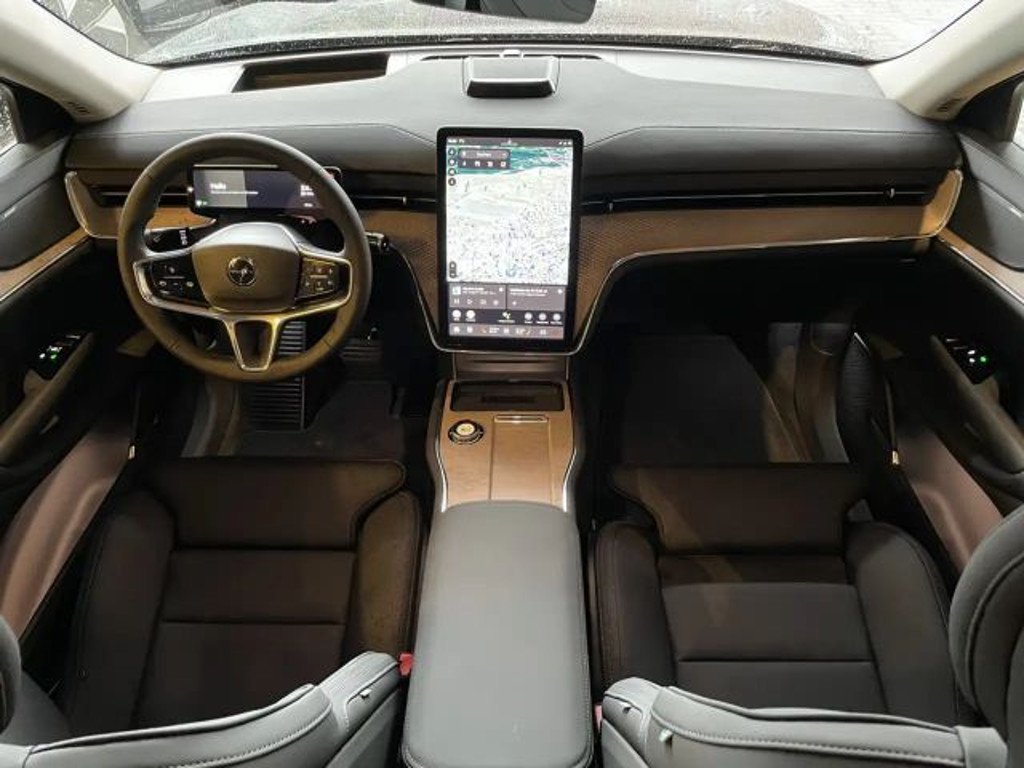 Volvo EX90