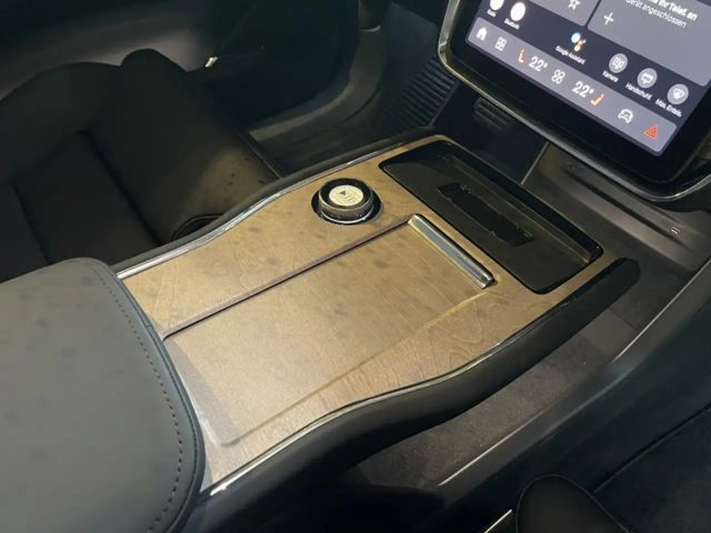 Volvo EX90