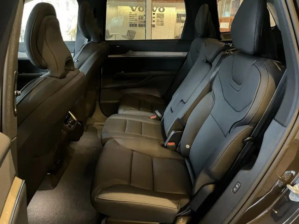 Volvo EX90