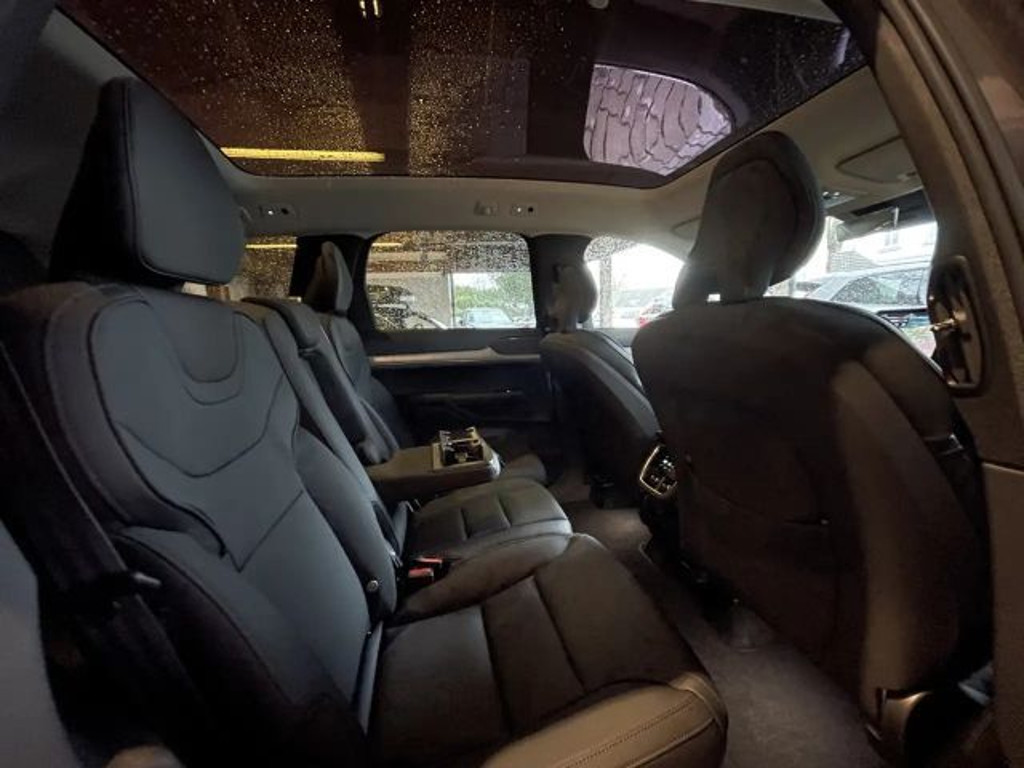 Volvo EX90