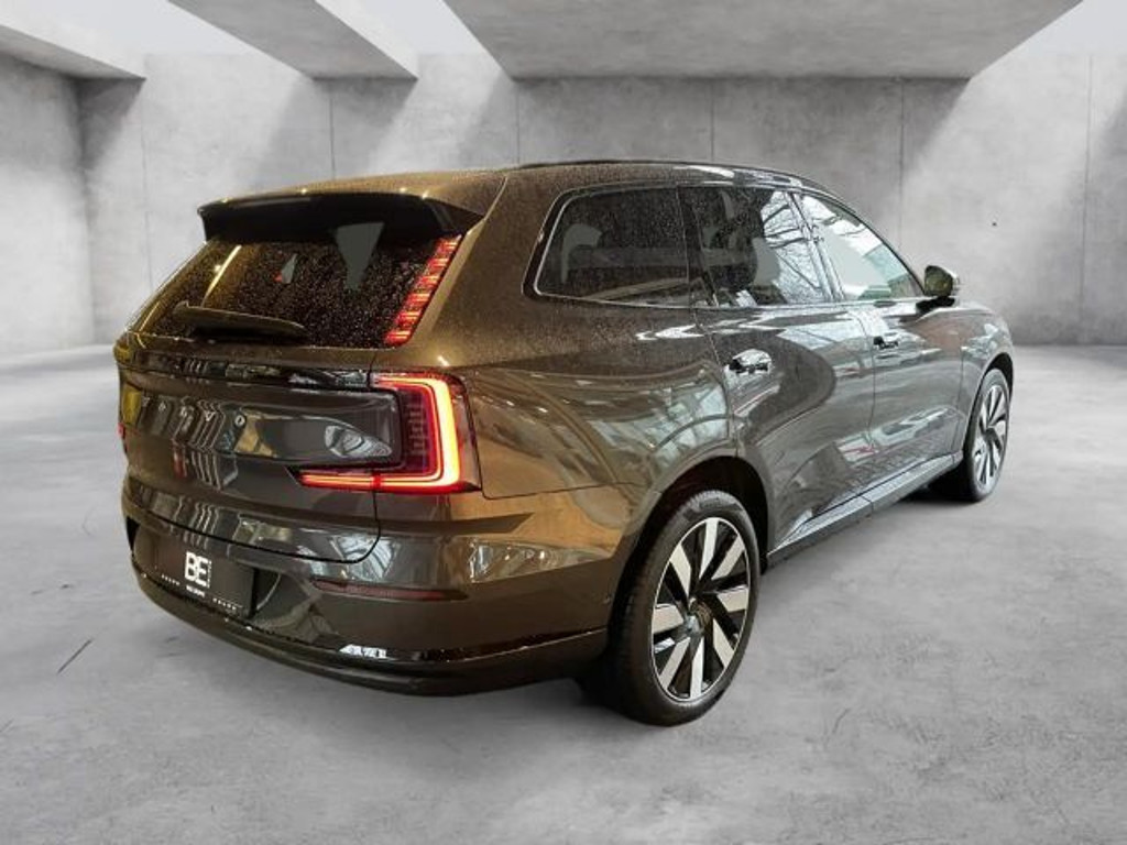 Volvo EX90