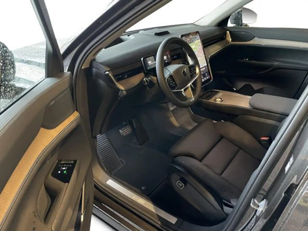 Volvo EX90