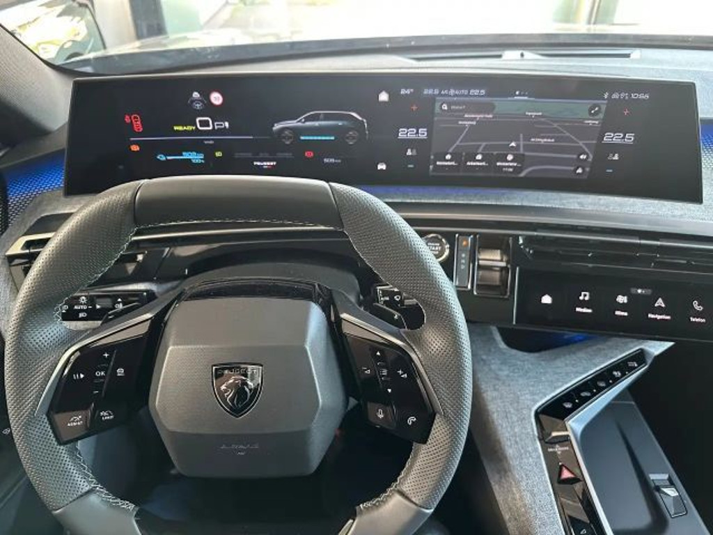 Peugeot E-5008