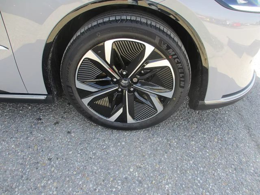 Mazda 6e