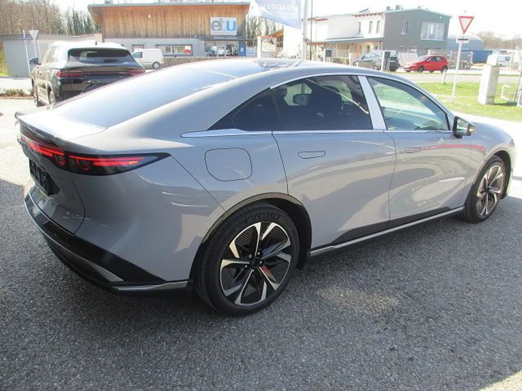 Mazda 6e