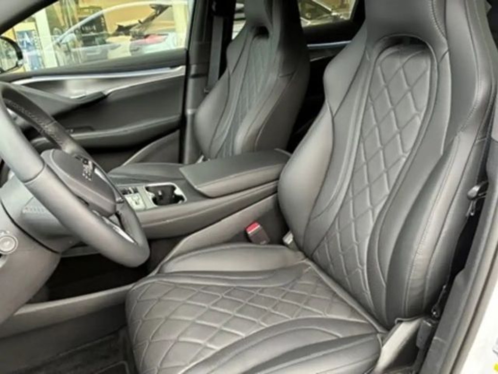 BYD Sealion 7