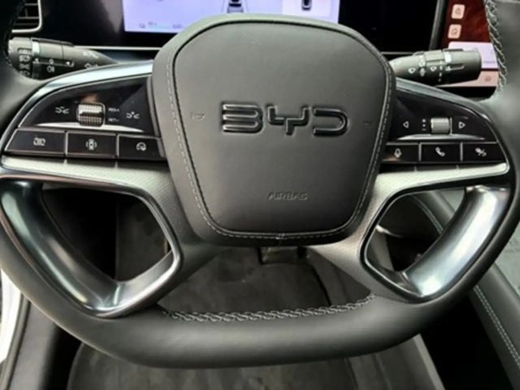 BYD Sealion 7