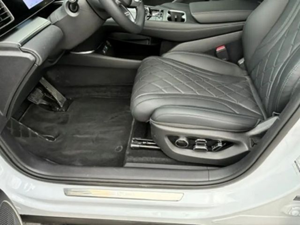 BYD Sealion 7