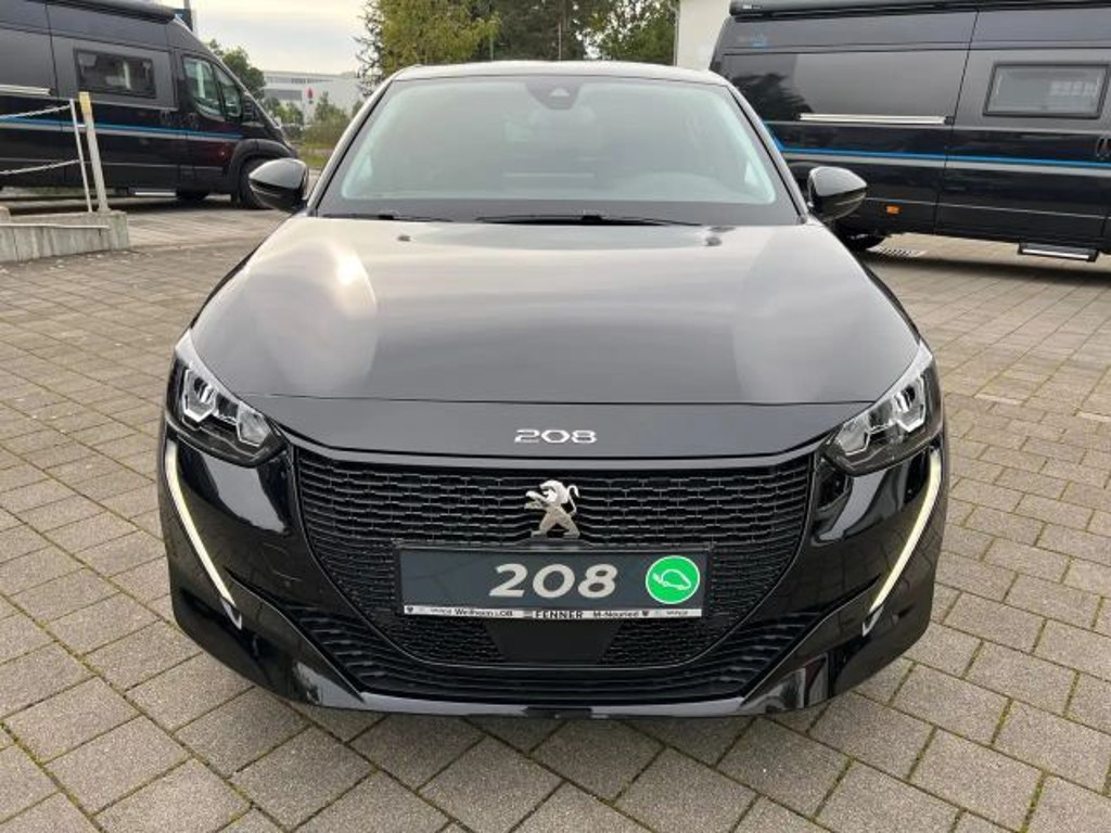 Peugeot e-208