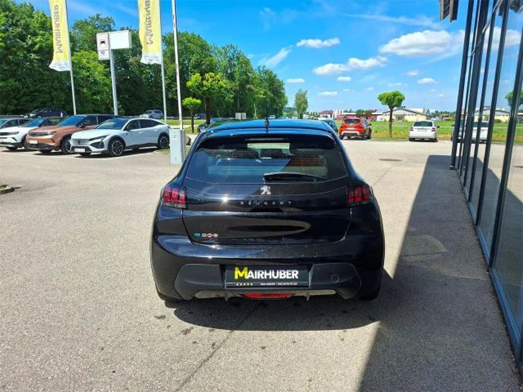 Peugeot e-208