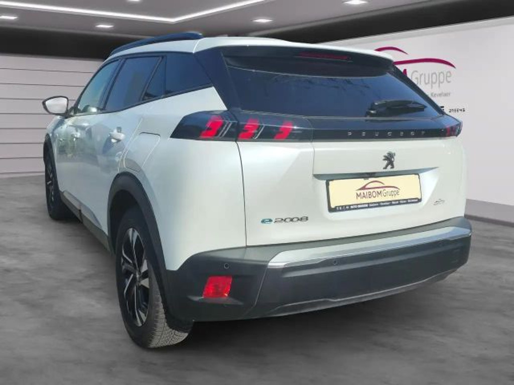 Peugeot e-2008