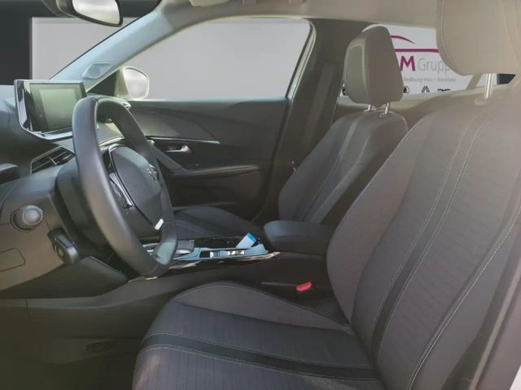 Peugeot e-2008