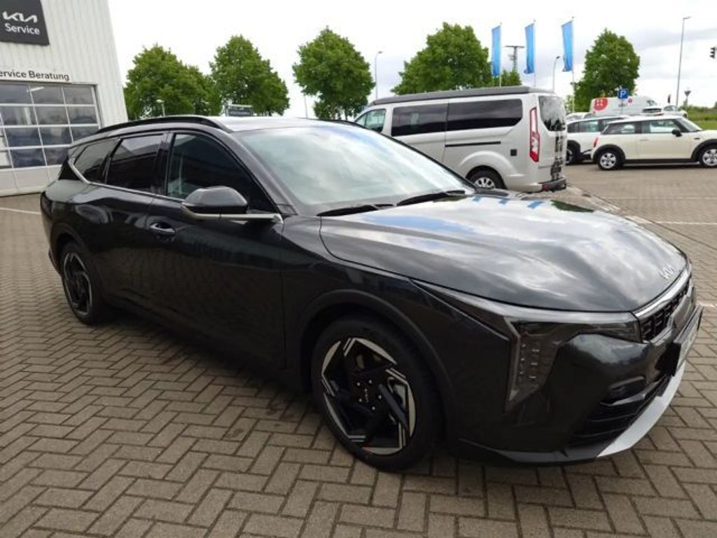 Kia K4
