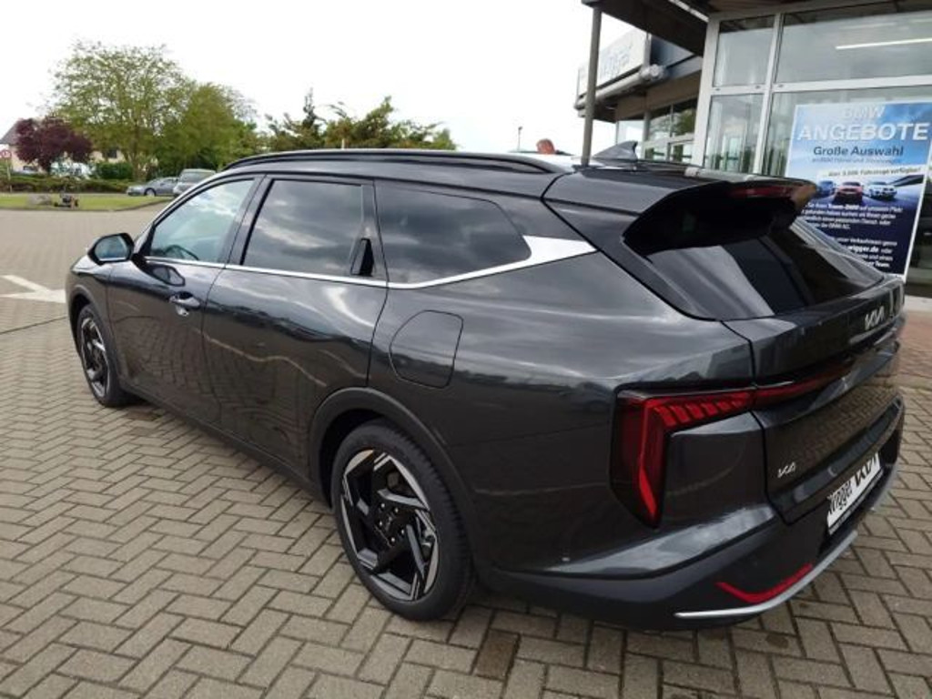 Kia K4