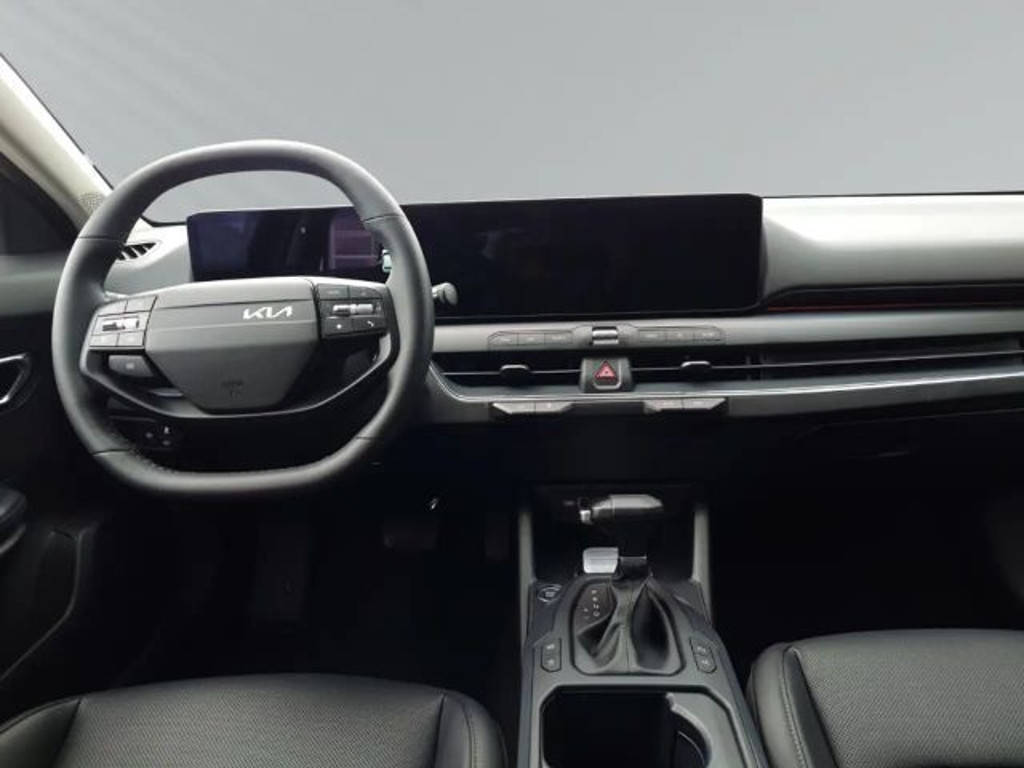 Kia K4