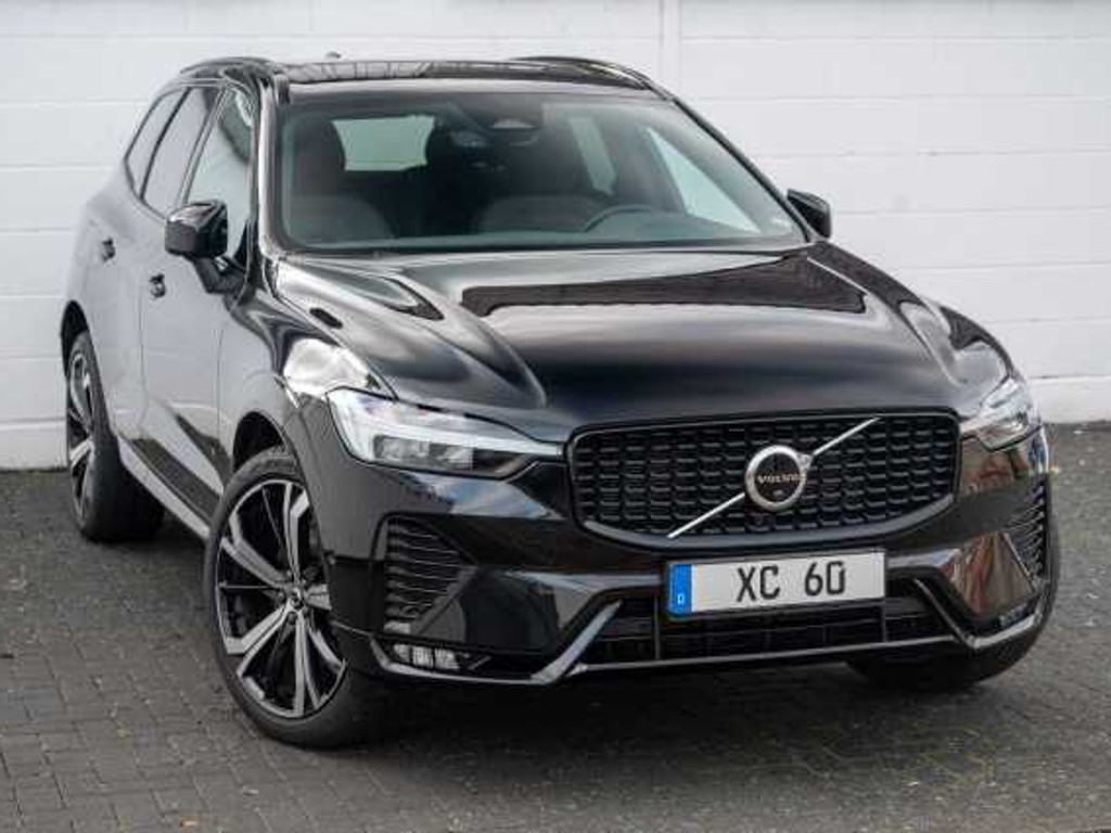 Volvo XC60 AWD Plus Dark