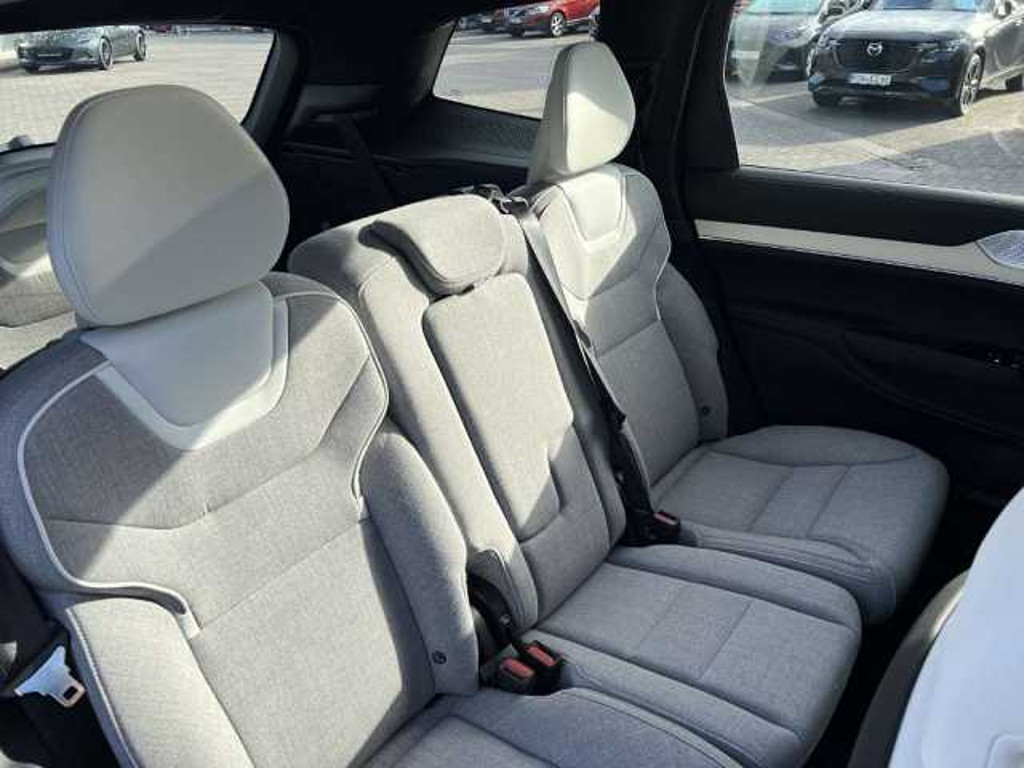 Volvo EX90