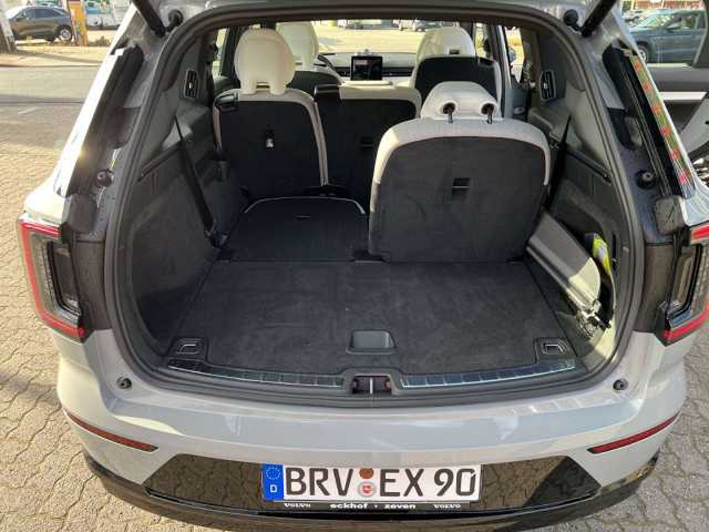 Volvo EX90