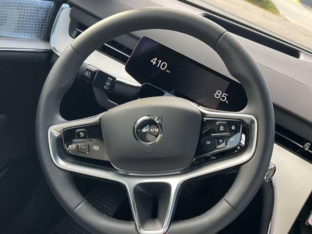 Volvo EX90