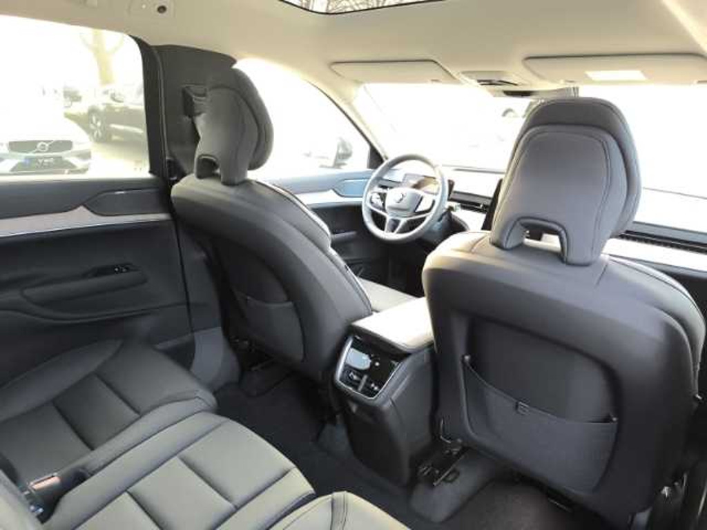 Volvo EX90