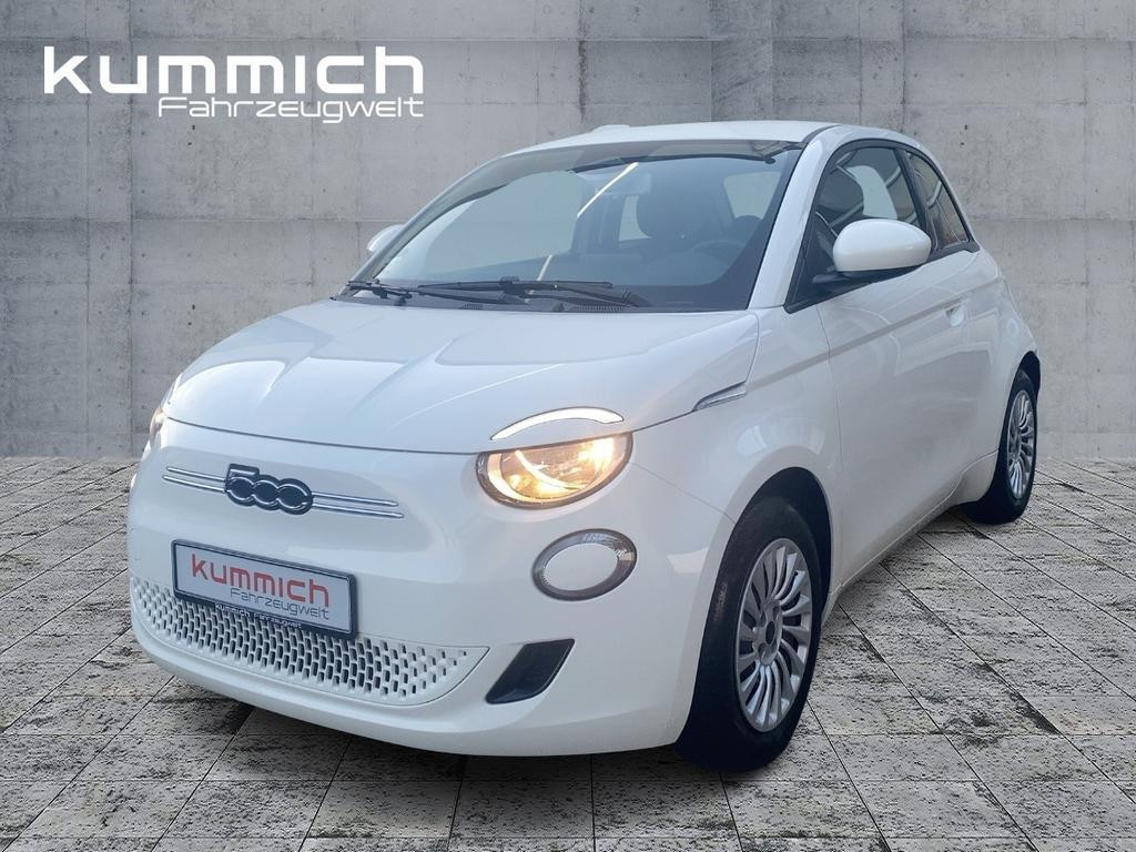 Fiat 500e Action