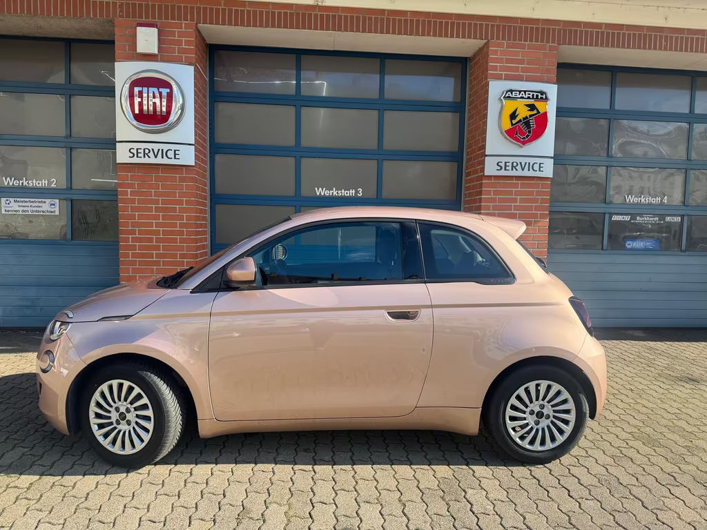 Fiat 500e 500 Elektro Navi