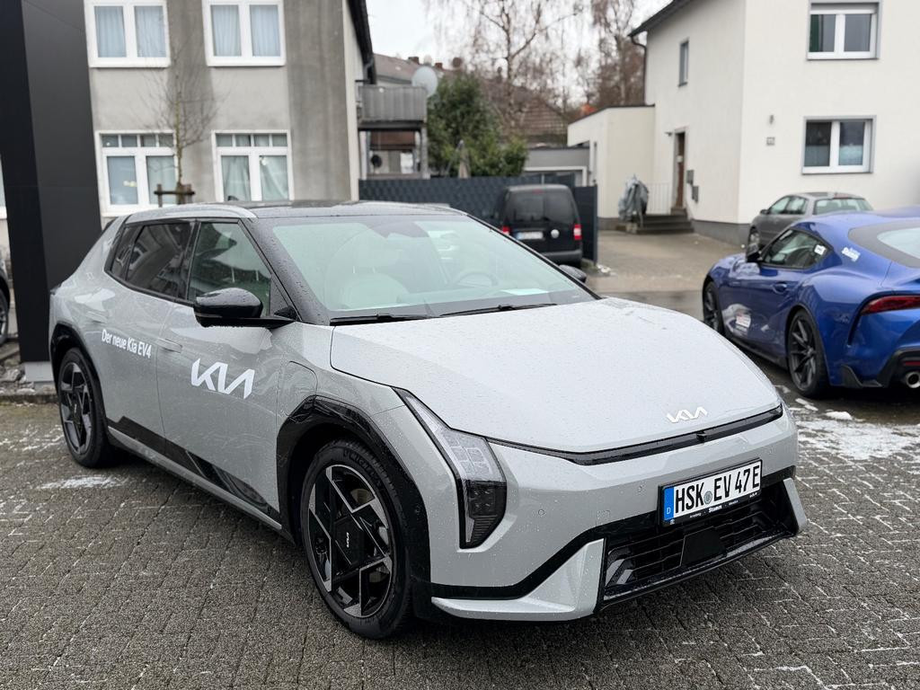 Kia EV4