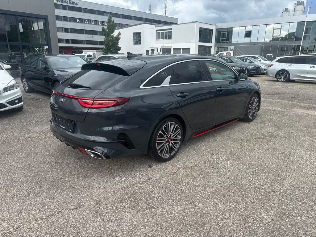 Kia ProCeed
