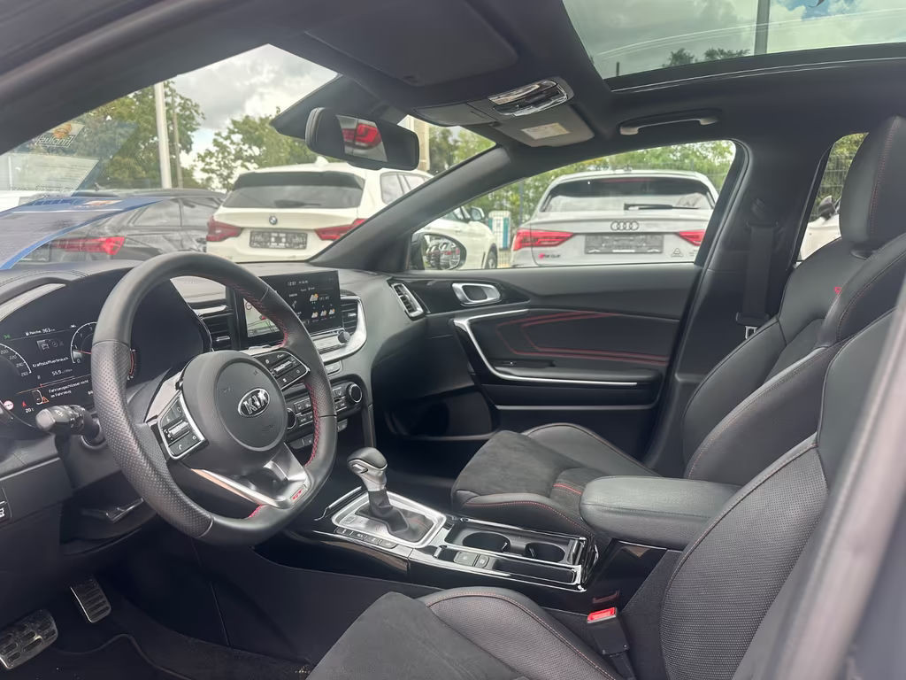 Kia ProCeed